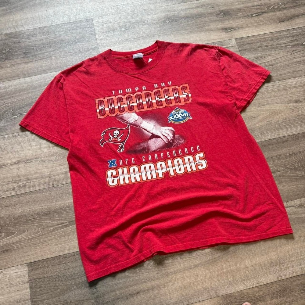 Tampa Bay Buccaneers red NFL tee